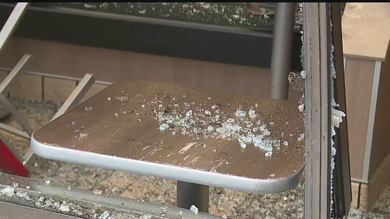 Car crashes into Niles Burger King YouTube