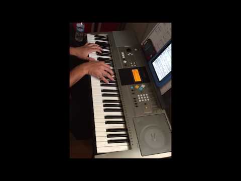 bohemian-rhapsody-playing-queen-on-keyboard