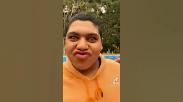 زوجة بابا نويل طلعت صحبت شاور 