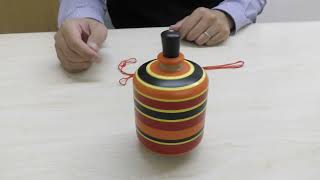 鳴り独楽 回すとボーっと音がなる糸引きコマ 仕掛けコマ Whistle Top