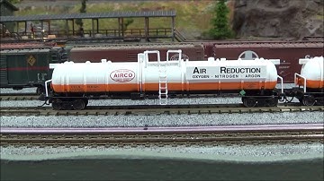 Review of the N Scale Broadway Limited Cryogenic Tank Cars