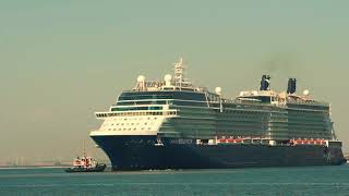 Celebrity Equnox Saliendo De Dique Seco De Navantia Cádiz