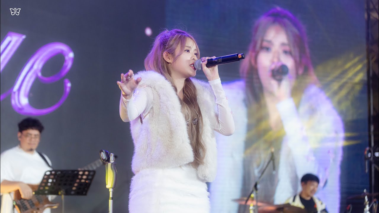 【4K】 241221 MOBYE Full Band │ Em District Winter Wonderland