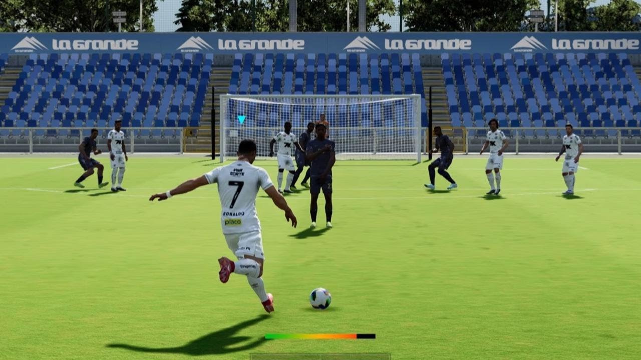 Ronaldo Knuckleball Glitch Shot | eFootball 2025
