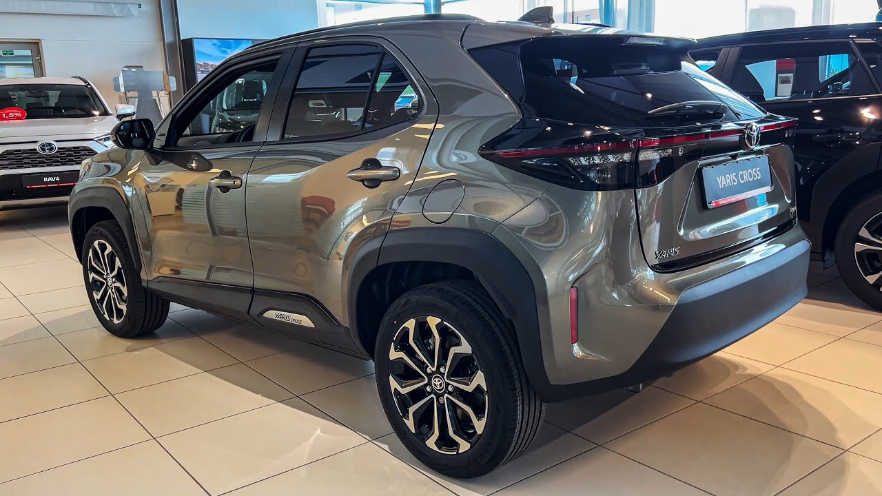 2026 Toyota Yaris Cross Interior and Exterior Walkaround (4K)