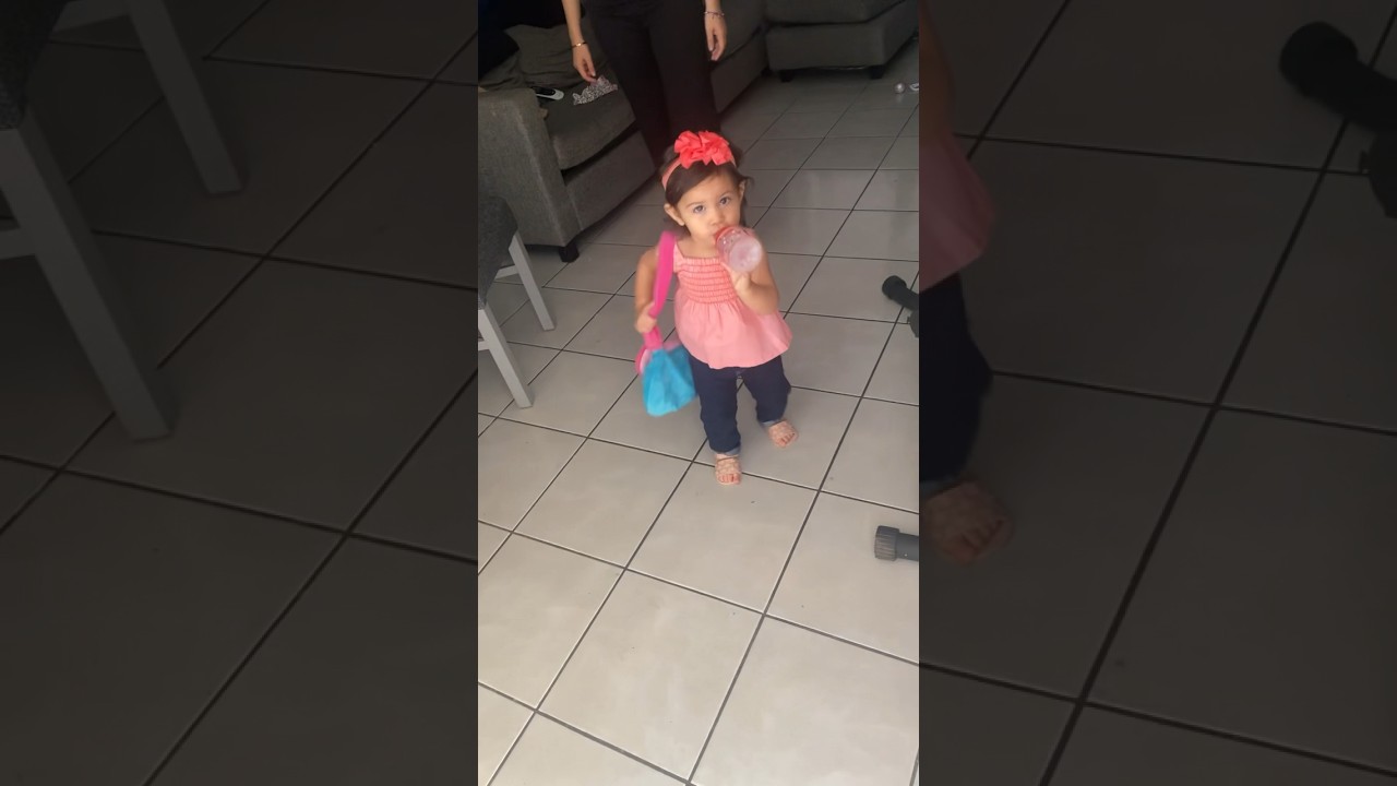 Sleduj Nos fuimos pa la vagancia con mi hija bebe milan 😝 na YouTube Sleduj Nos fuimos pa la vagancia con mi hija bebe milan 😝 na YouTube