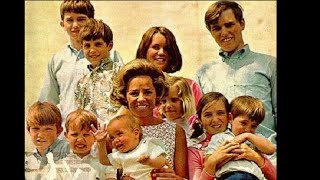 Ethel Kennedy And Her Children||Mother Like Mine