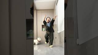 #Dance 🧑‍🎄Today, Hang Hang tried a new style of dance. What do you all think💖#hiphop #dancingbaby