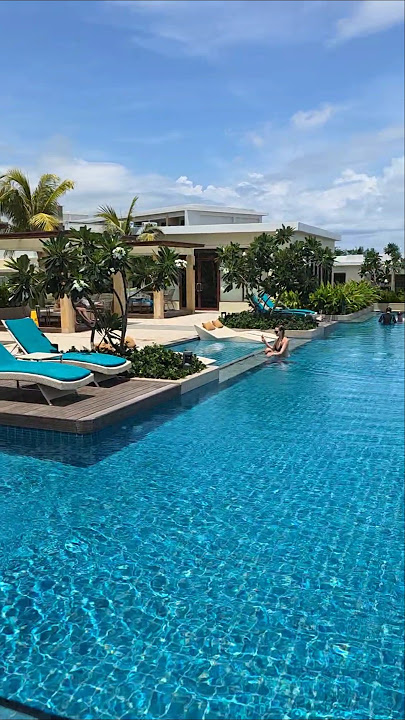 Henann Premier Coast’s Pool Comes With a Million-Dollar View #bohol