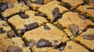 Peanut butter chocolate cookie bars recipe