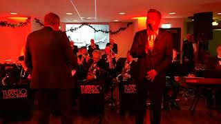 Tuxedo Swing Band - My Way live at Parken