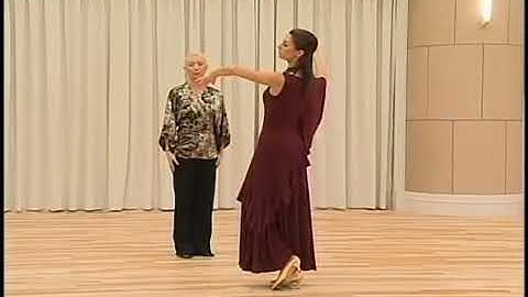 Chasse Reverse Turn  QS