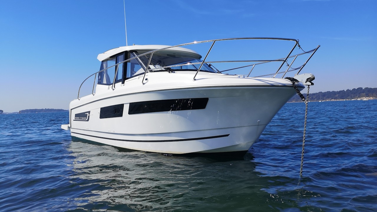 ⁣Jeanneau Merry Fisher 855 - Williams & Smithells International