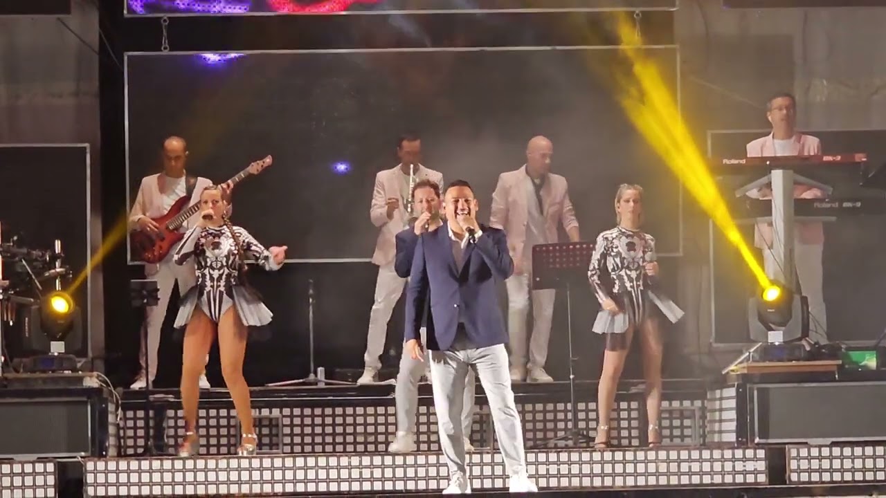 ®TV.VIDEOSTUDIOTRES-EN DIRECTO CON ORQUESTA FUEGO - 2023 ACTUACIÓN: BOEDO 20/8/23 CULLEREDO A CORUÑA