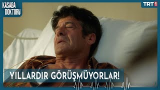 Hakan, Öz Babasını Ameliyat Etmek Istemiyor - Kasaba Doktoru 23. Bölüm