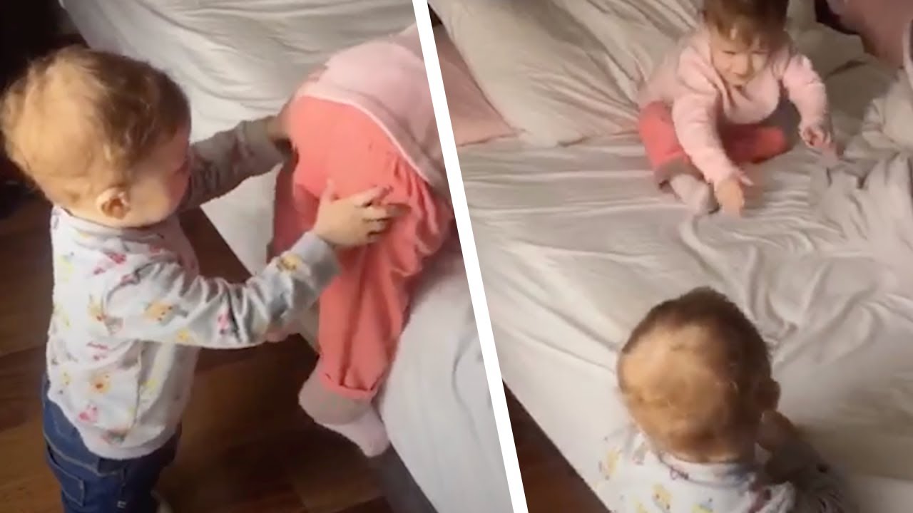 ⁣Mom Has To Stop Herself From Laughing As She Films Toddlers On A Mission