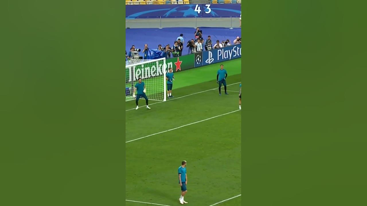 Ронолдо #роналду #ronaldo #cr7 #respect #sigma #shorts #futbool #futbol ...