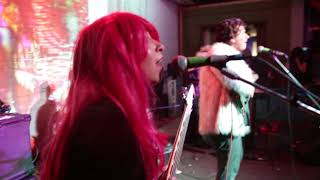 Wam Dingis Non Plus Ultra Video 1