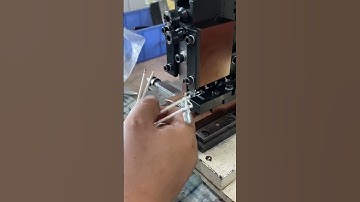 HH-MO Terminal Crimping Applicator is processing flag terminals