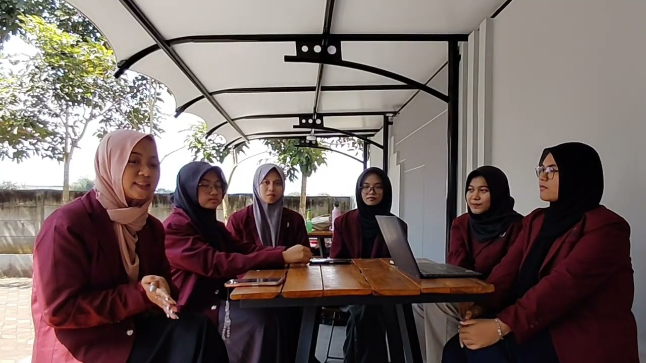 Podcast "Hobi Jadi Cuan" Kelompok 2 S1-TP-04A Telkom University Purwokerto 