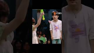why is she so funny😂#zhaolusi #赵露思 #你好星期六 #shorts #tiktok
