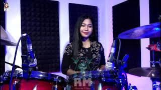 drummer cantik (Lagu singkong dan keju)