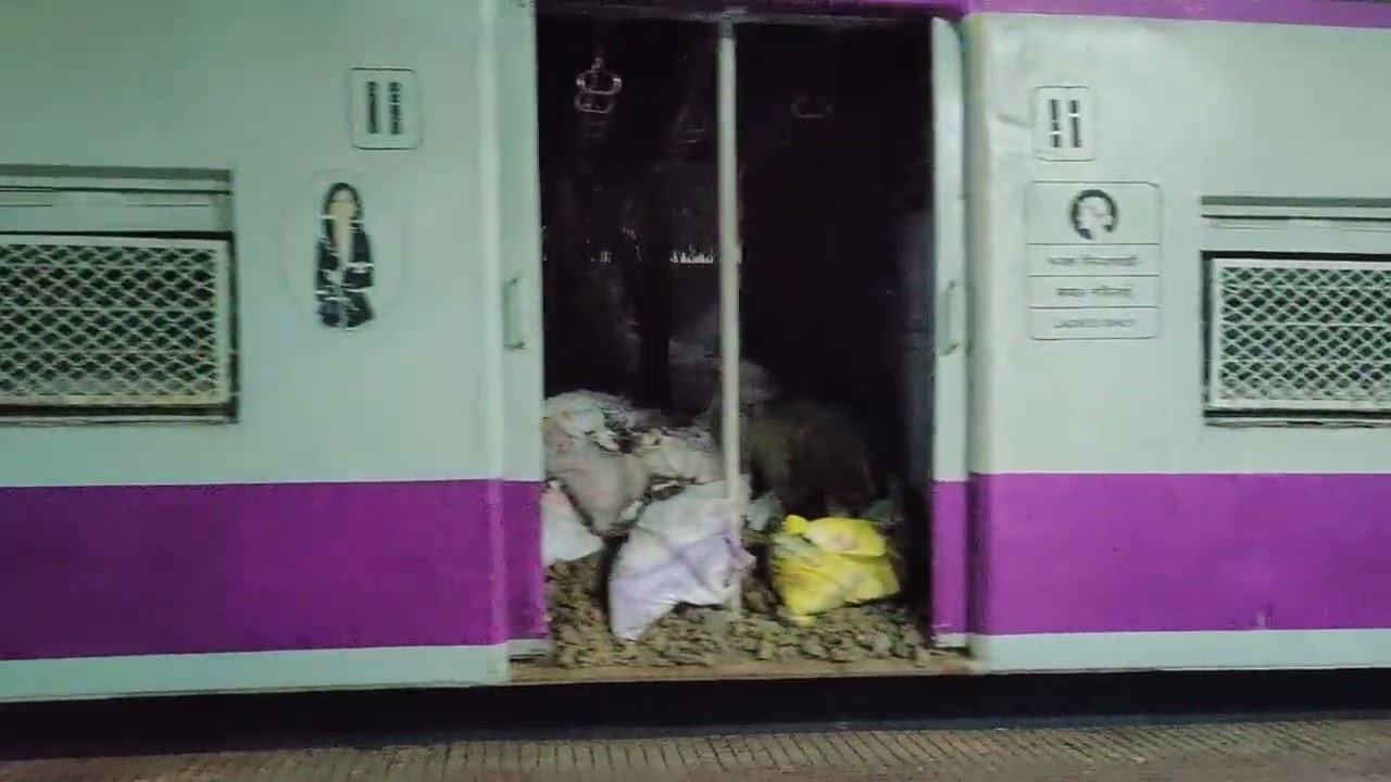 Must watch | MUMBAI LOCAL TRAIN LOADED WITH GARBAGE 🗑️