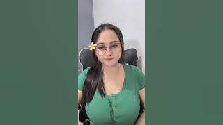 Tobrut Woman in Tight Green Long T-Shirt 💚 I Don't Want to Do Strange Movements Except You My Boyfre