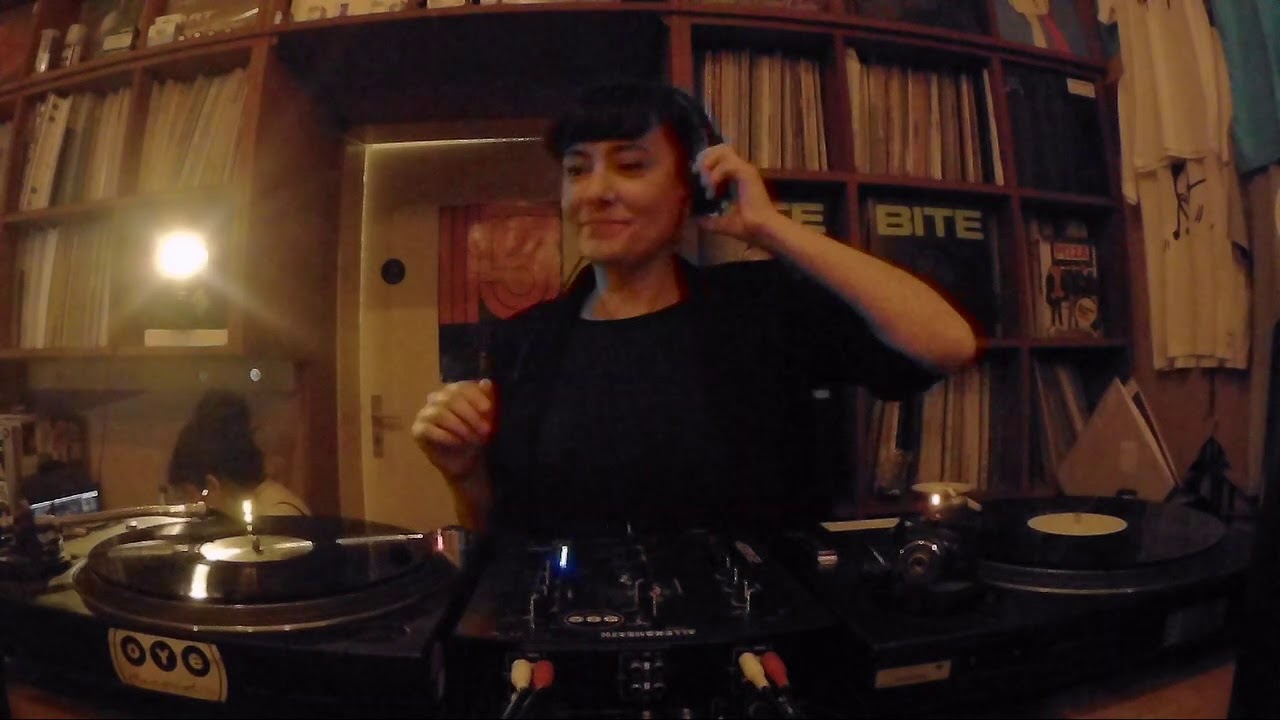 Sabine Hoffmann RTS.FM Berlin: Frauengedeck at OYE Records 13.11.18
