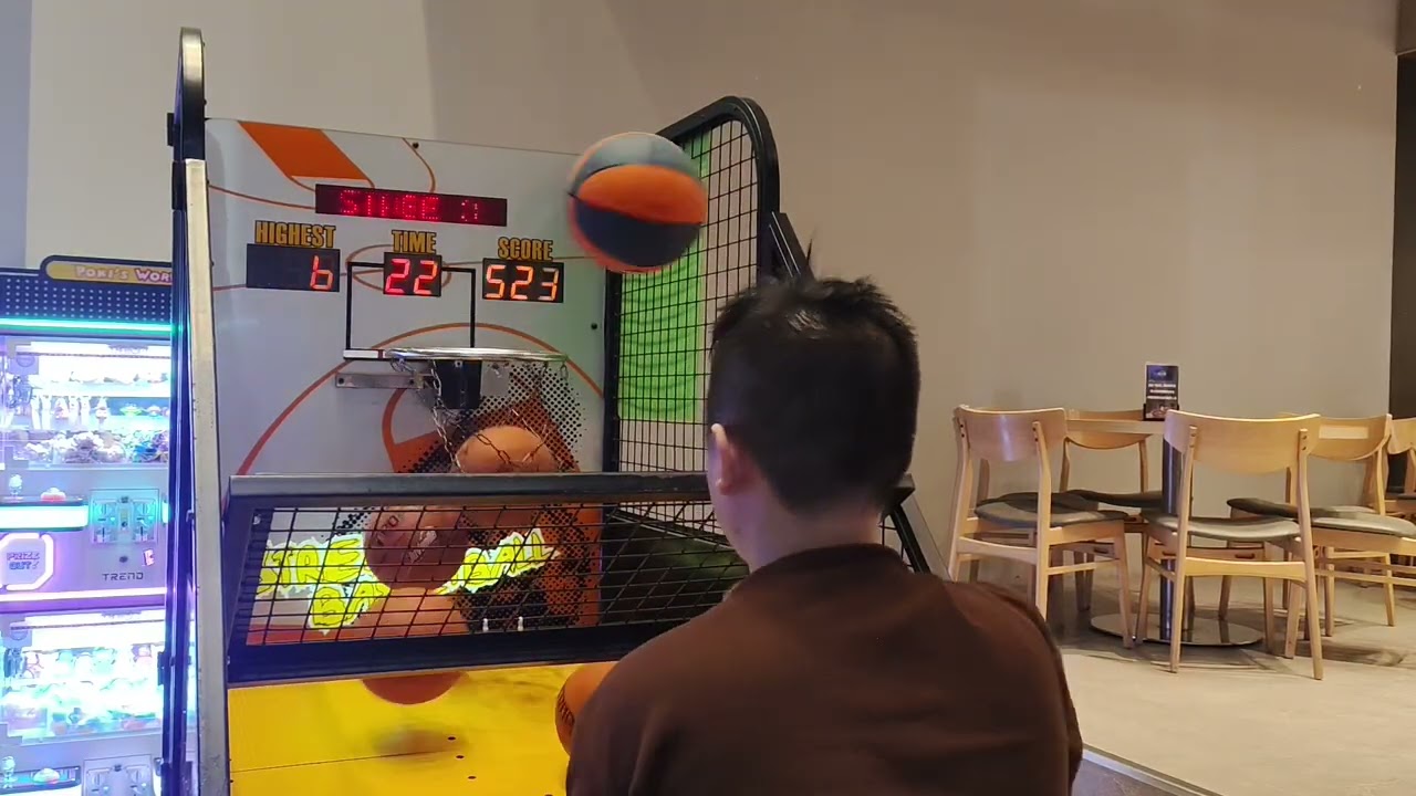 20260127@東森廣場迷你yoyo投籃機和@威的魔手頻道8顆🏀雙人接力和上場同分程度