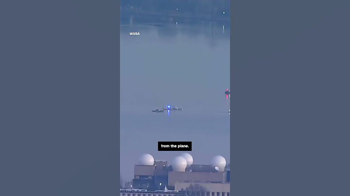 Video shows aircraft wreckage in Potomac River as day breaks over DC