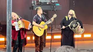 Kathy,Patricia,Paddy Kelly-Madre Tan Hermosa Loreley 13.06.26 @michael.patrick.kelly.official