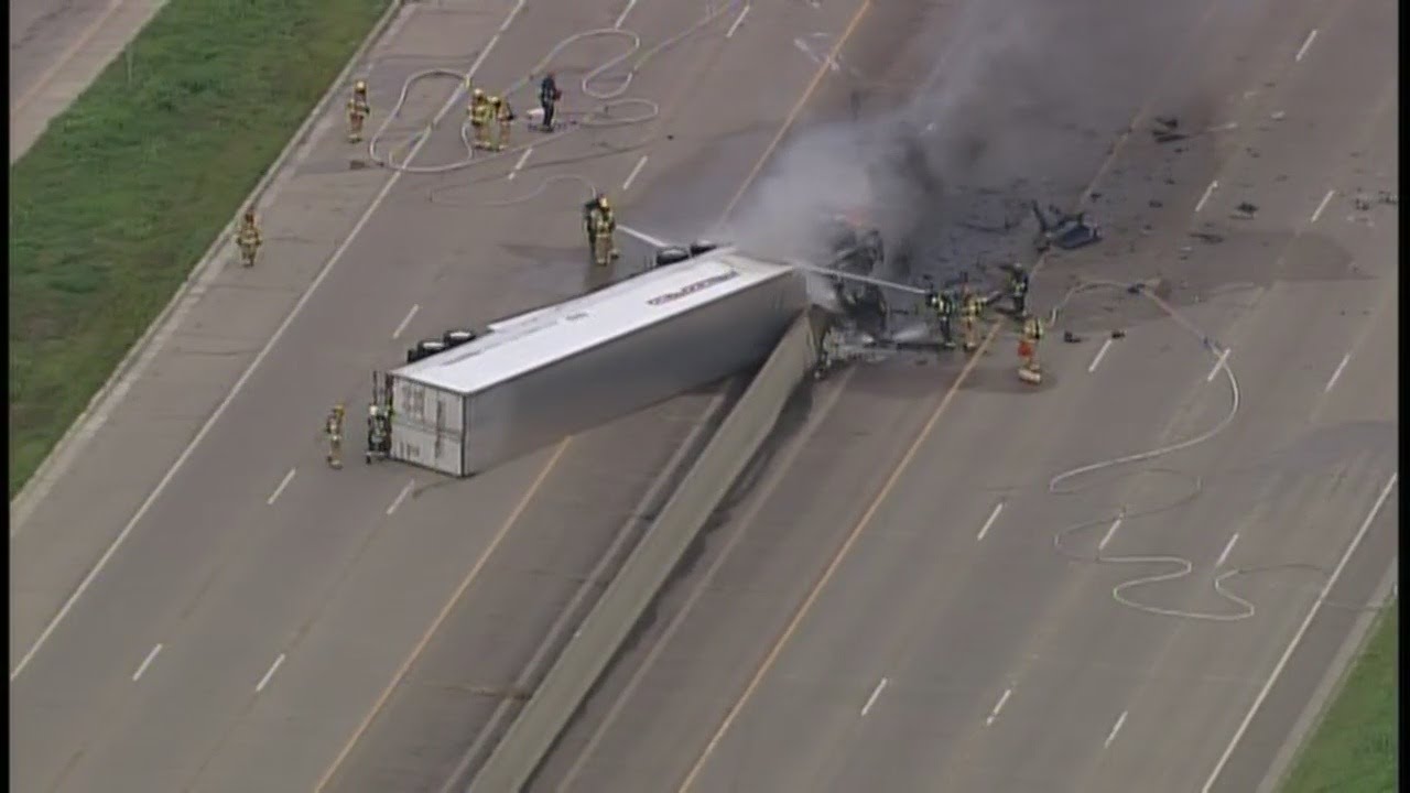 Fiery Semi Truck Rollover Shuts Down I-494 In Bloomington - YouTube