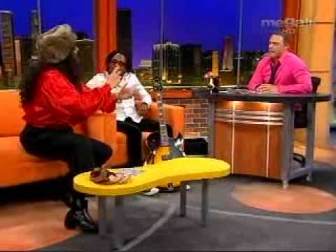 SERGUEI Y EL CANTANTE RAUL TORRES "ESTA NOCHE TU NIGHT" 06.07.2011