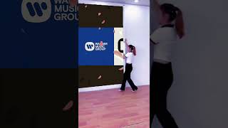Warner Music Acquires AI Platform Creating Digital DNA For Artists