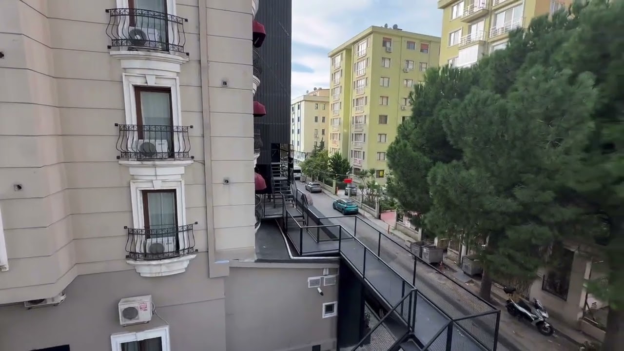 Metroya 5 Dk Yürüme Mesafesinde Satılık 2+1 Asansörlü Ara Kat