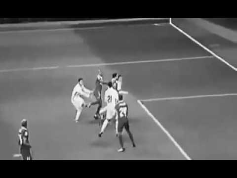 خاميس يدفع مودريتش والحكم يحتسبها ركلة جزاء