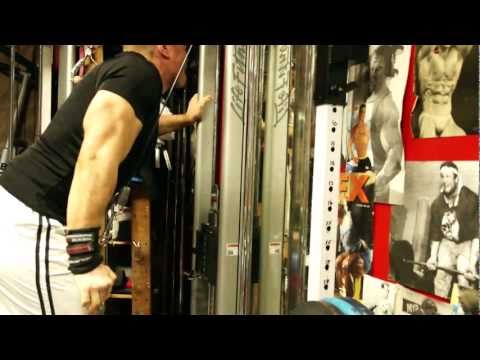 Michael Gundill trains triceps with the Cuff