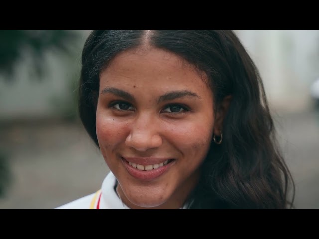 Karla Peña - Ganadora BecAdopem