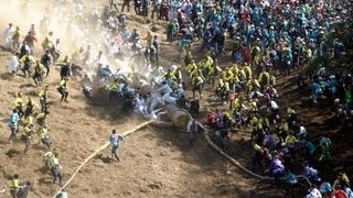 死者多数] 諏訪 御柱祭 木落し2010 - The God festival(Onbashira) of