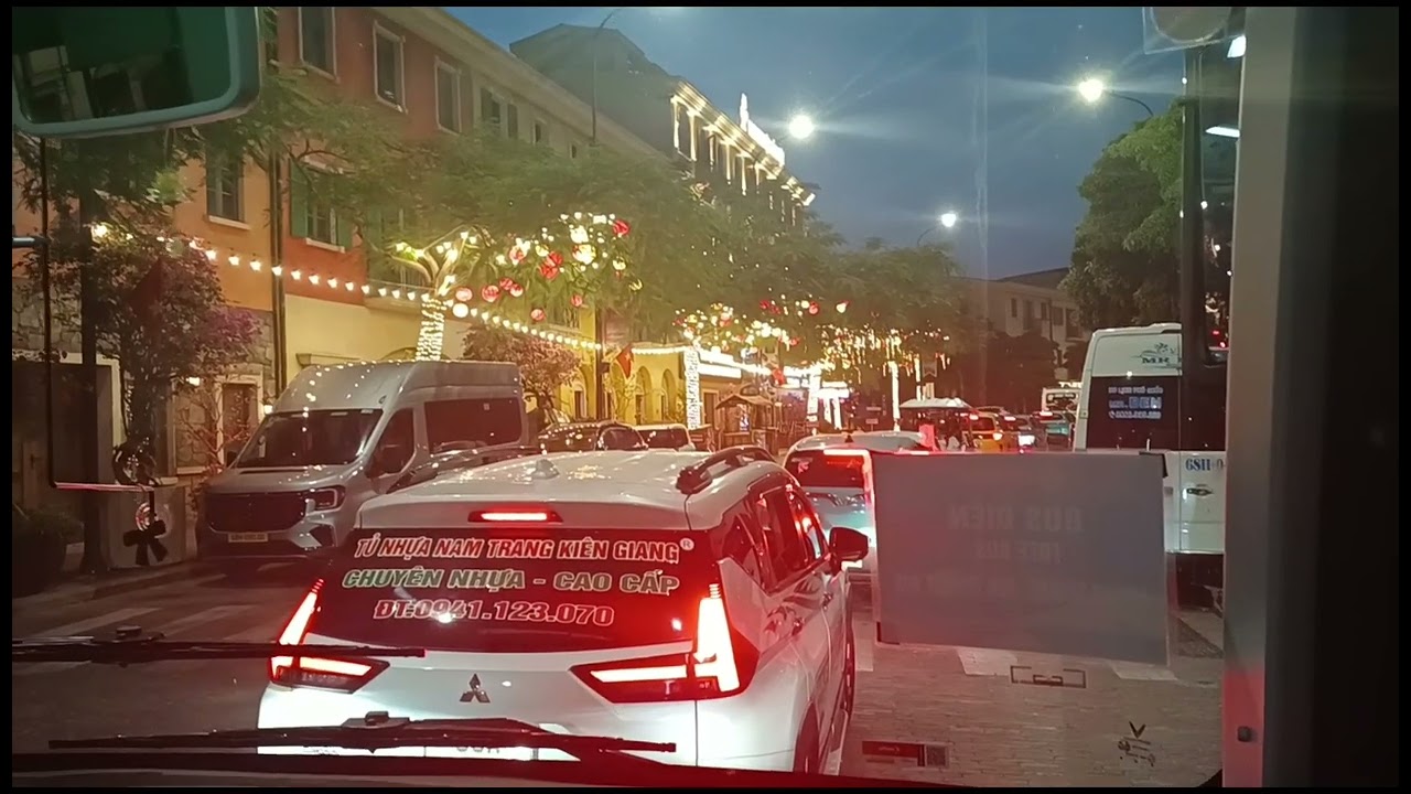 15D-030.02 xe buýt điện Sunset Town (loại xe: Vinfast Green Bus 8) (lượt về)