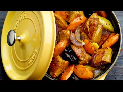 Vidéo: Cocotte Aux Pruneaux