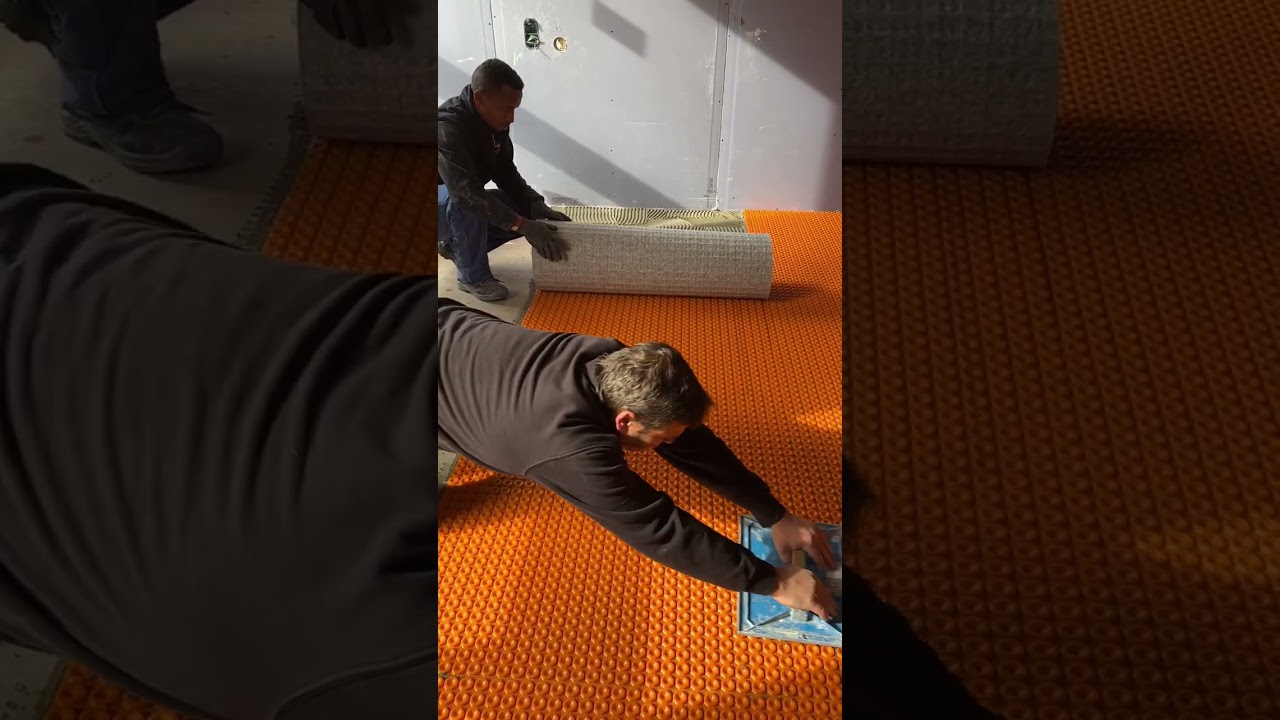 Plancher chauffant électrique en rénovation avec Schlüter-DITRA-HEAT