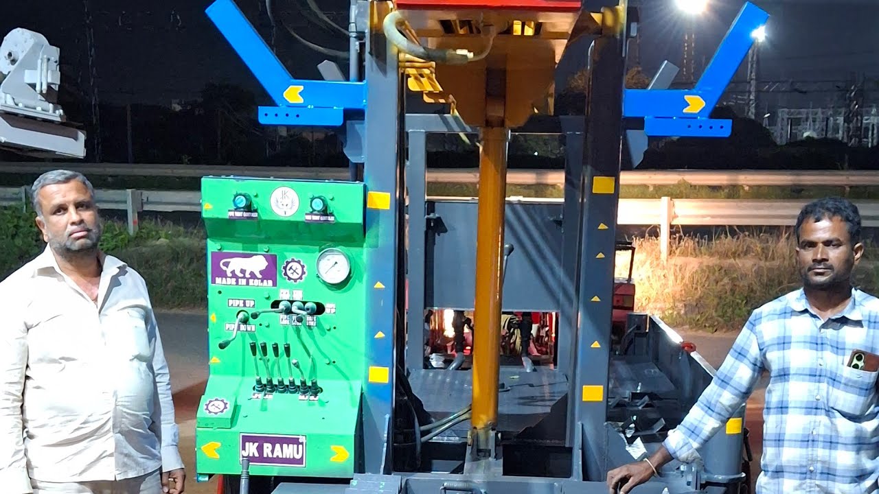 Bore Well Motor Liffting Machine Full Hydraulic Top Rotation 2500 Feet Capacity. Hydraulic Trailer. 