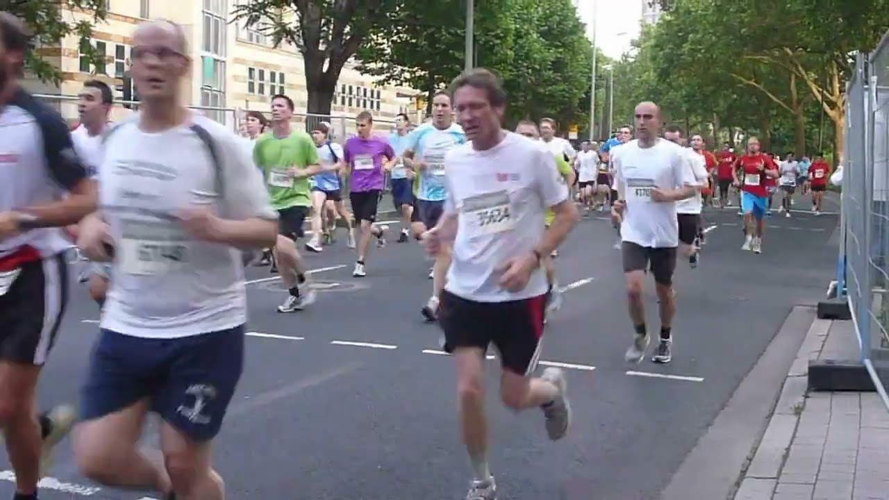 ALL RUNNER JPMORGAN CHASE CORPORATE CHALLENGE RUN JPMCCC 2012 by Jürgen Schreiter 