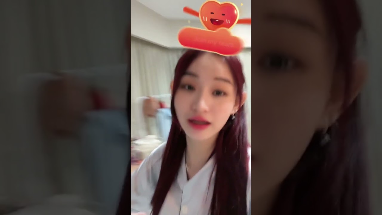 Catheez berencana Jual sempak, baju dan Celananya, kalian minat ? 