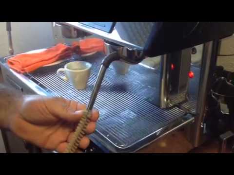 Cómo limpiar una máquina de café. - EUSKOVAZZA