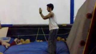 Down monkey wall Flip Parkour Anzoategui karioka 2