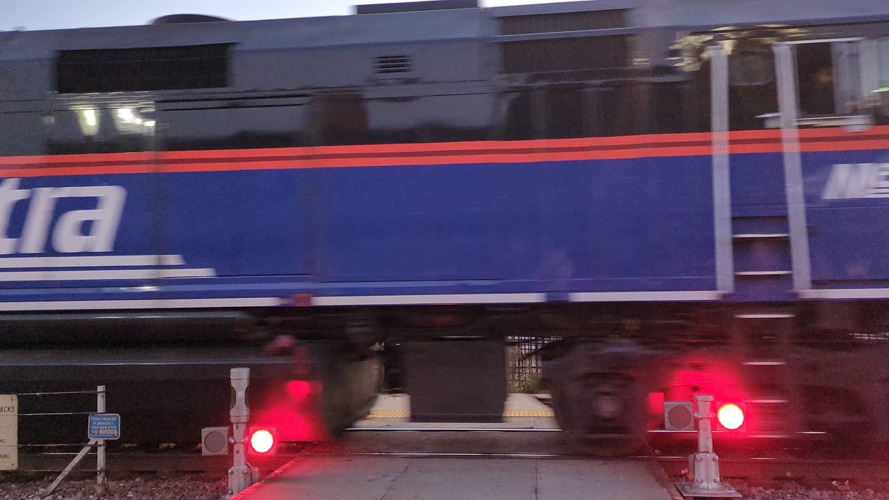 Pedestrian Crossing #1 (Barrington, IL) 11/15/25 (Video 2)