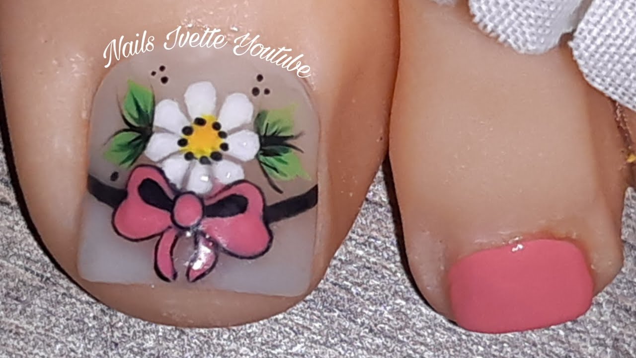 Modelo De Unas Para Los Pies Como Decorar Las Unas De Los Pies Decoracion De Unas Mono Con Flor Youtube